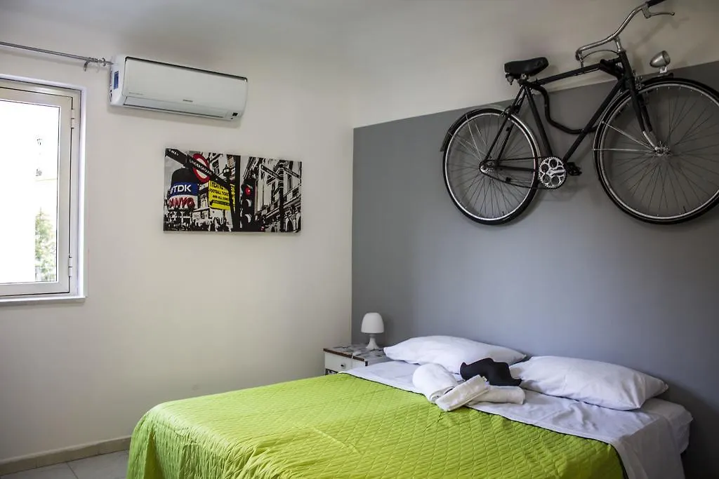 B&B Porta Nuova Palermo 2*,  Italy